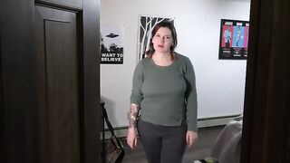 Bettie Bondage – NYE Part 3 Bully Blackmail Fucks Mom